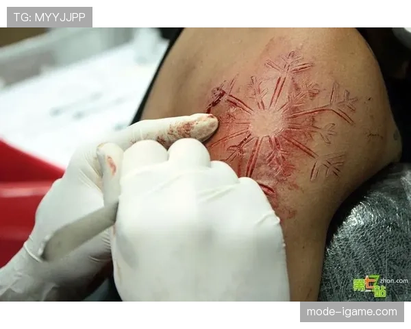 萨拉赫纹身寓意深远：信仰与文化融合，诠释成长与足球激情