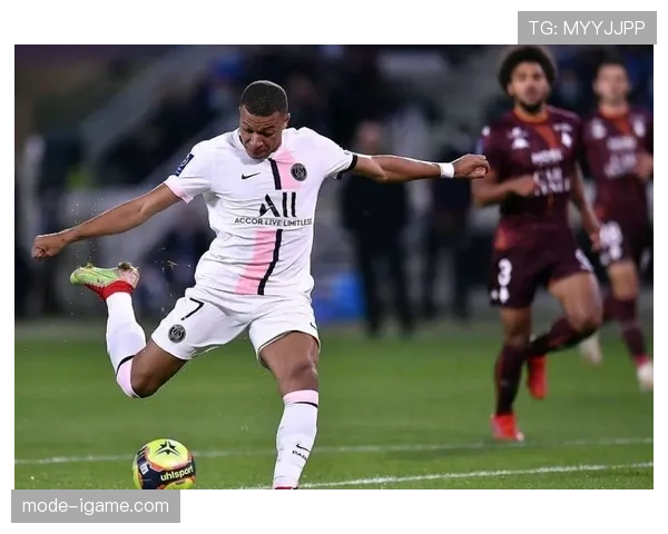 阿什拉夫:对位姆巴佩、维尼修斯的速度对抗考验 阿什拉夫:对位姆巴佩、维尼修斯的速度对抗考验